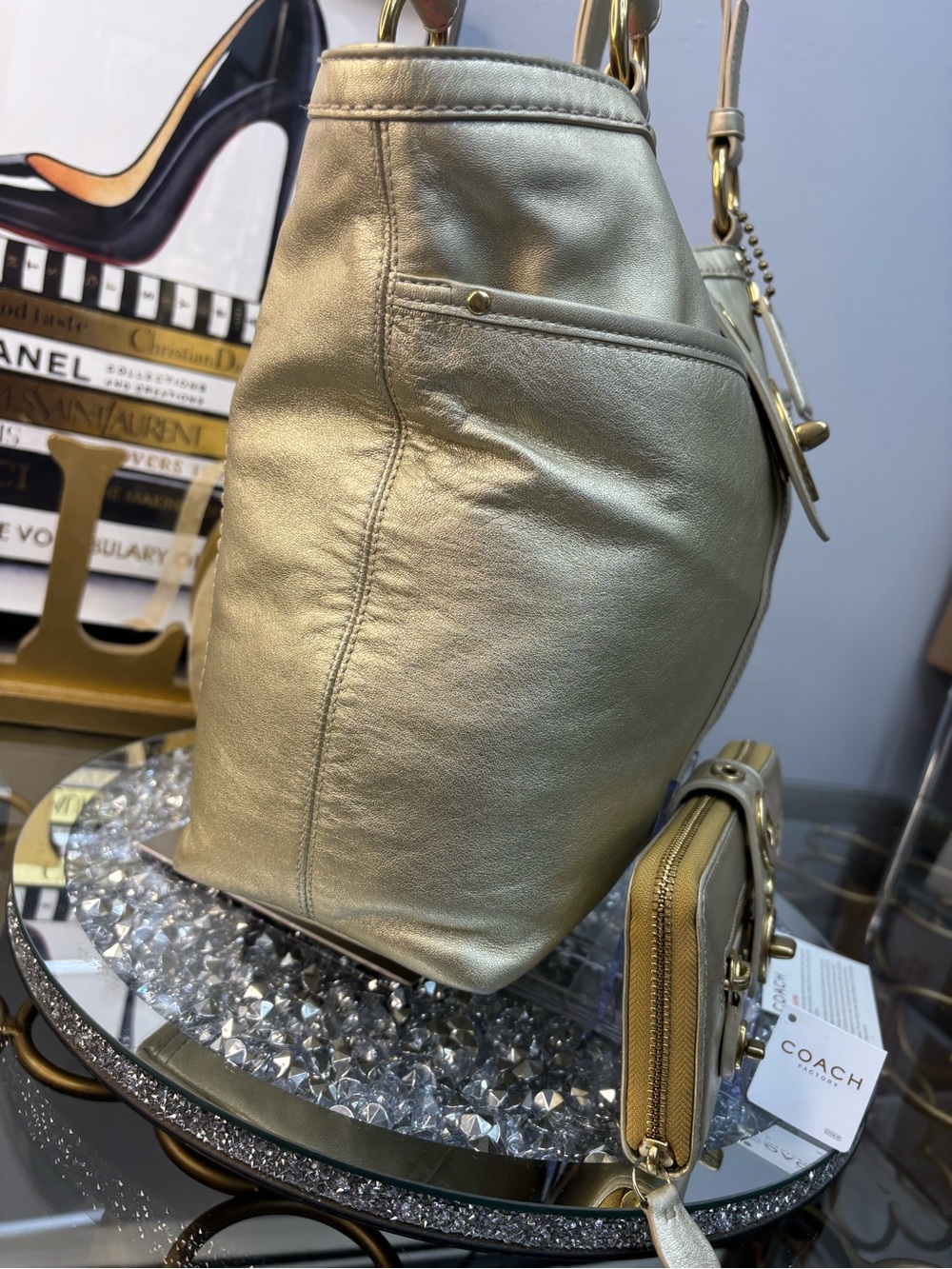 Coach 2009 Lily Legacy Metallic Gold Shoulder Bag w/matching wallet NWOT - Picture 8 of 17